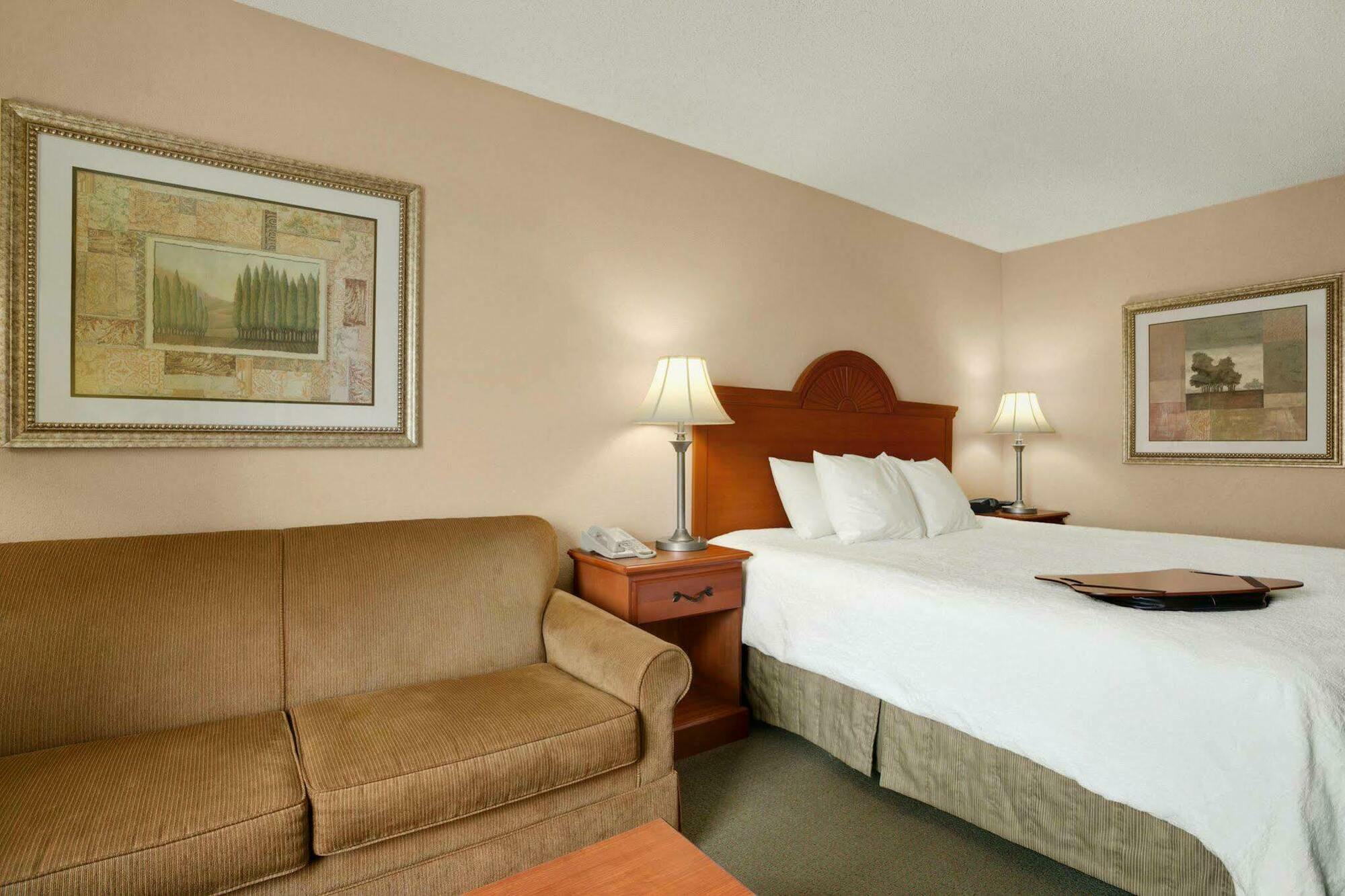 Hampton Inn Heath Bagian luar foto